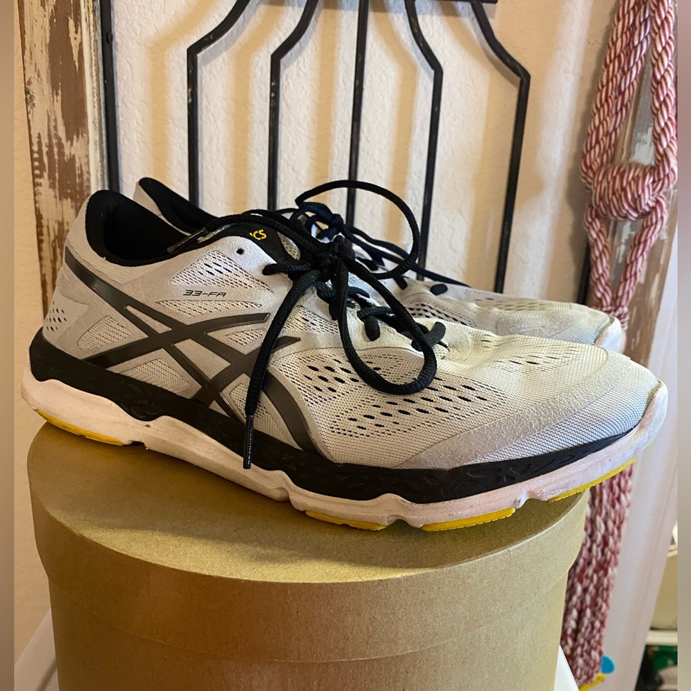 Men’s AI athletic shoes size 11 good use condition